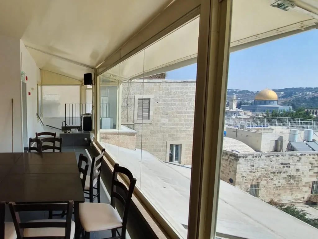 אוהל קונסטרוקציה אלומיניום, אוהל זכוכית, סגירת חורף, קירוי, אוהל למכירה, מבנה קל, תכנון אוהלים